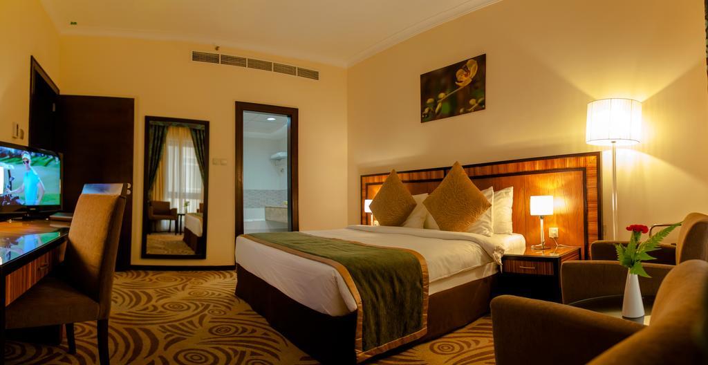 Al Majaz Premiere Hotel Apartments Szardża Zewnętrze zdjęcie